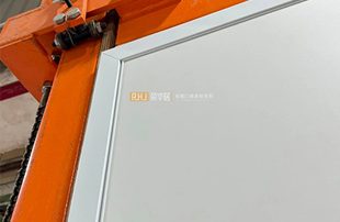 荣华居·纯白色外平内开铝木门，极简风的“整体”艺术